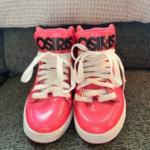 Woman’s OSIRIS shoes